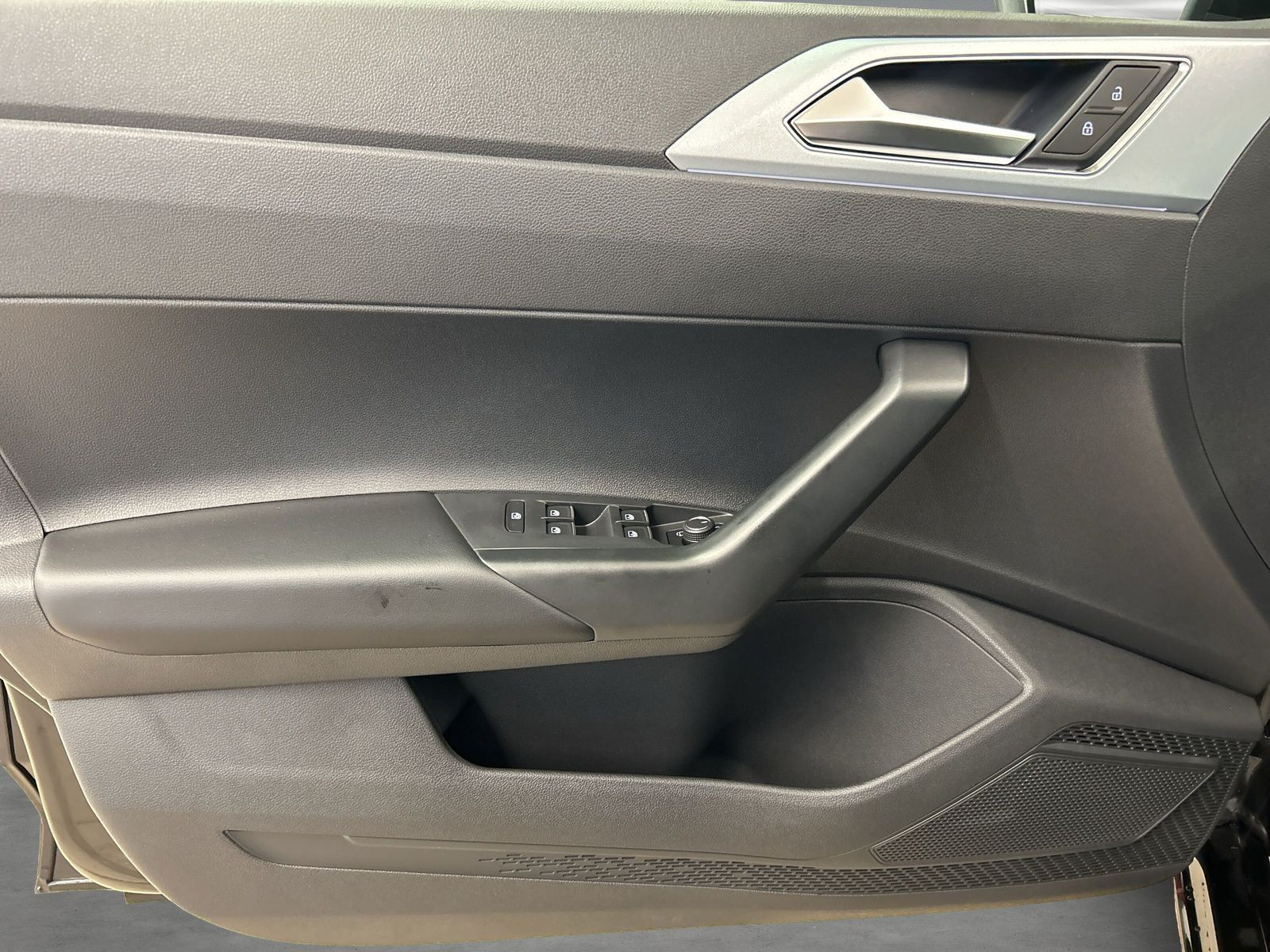 Volkswagen - Polo_23