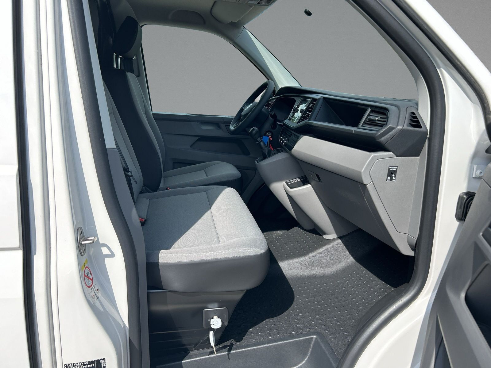 Volkswagen - T6.1 Transporter_12