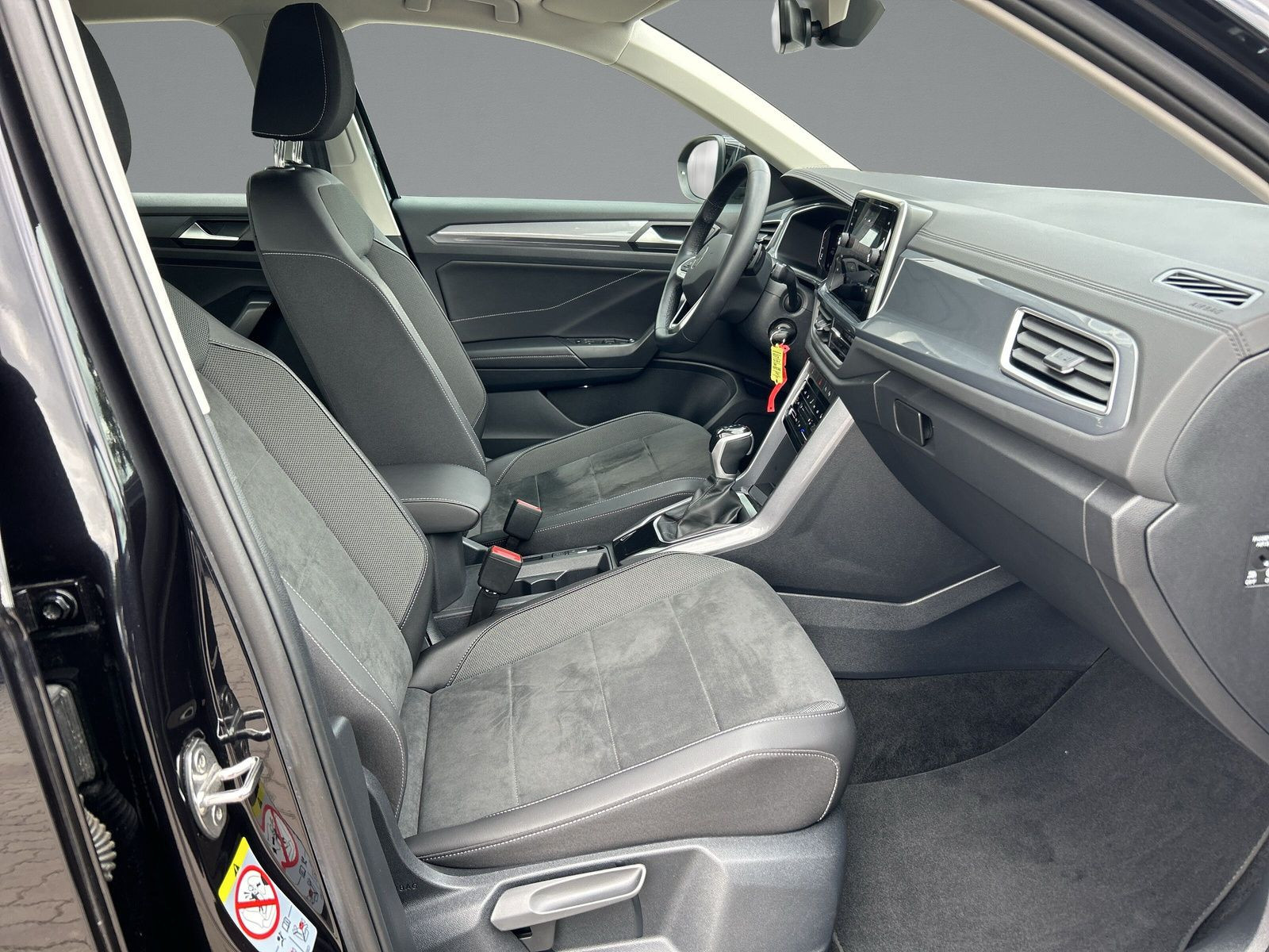 Volkswagen - T-Roc_12