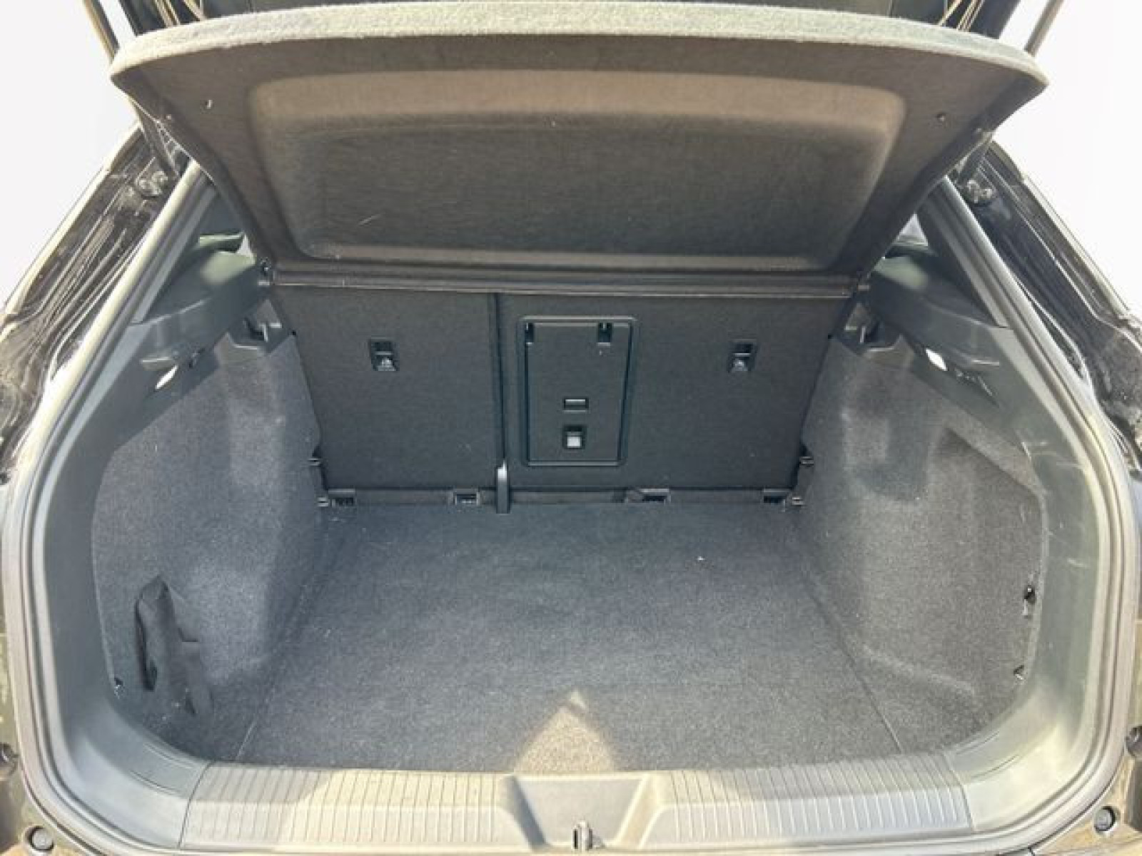 Volkswagen - ID.4_11