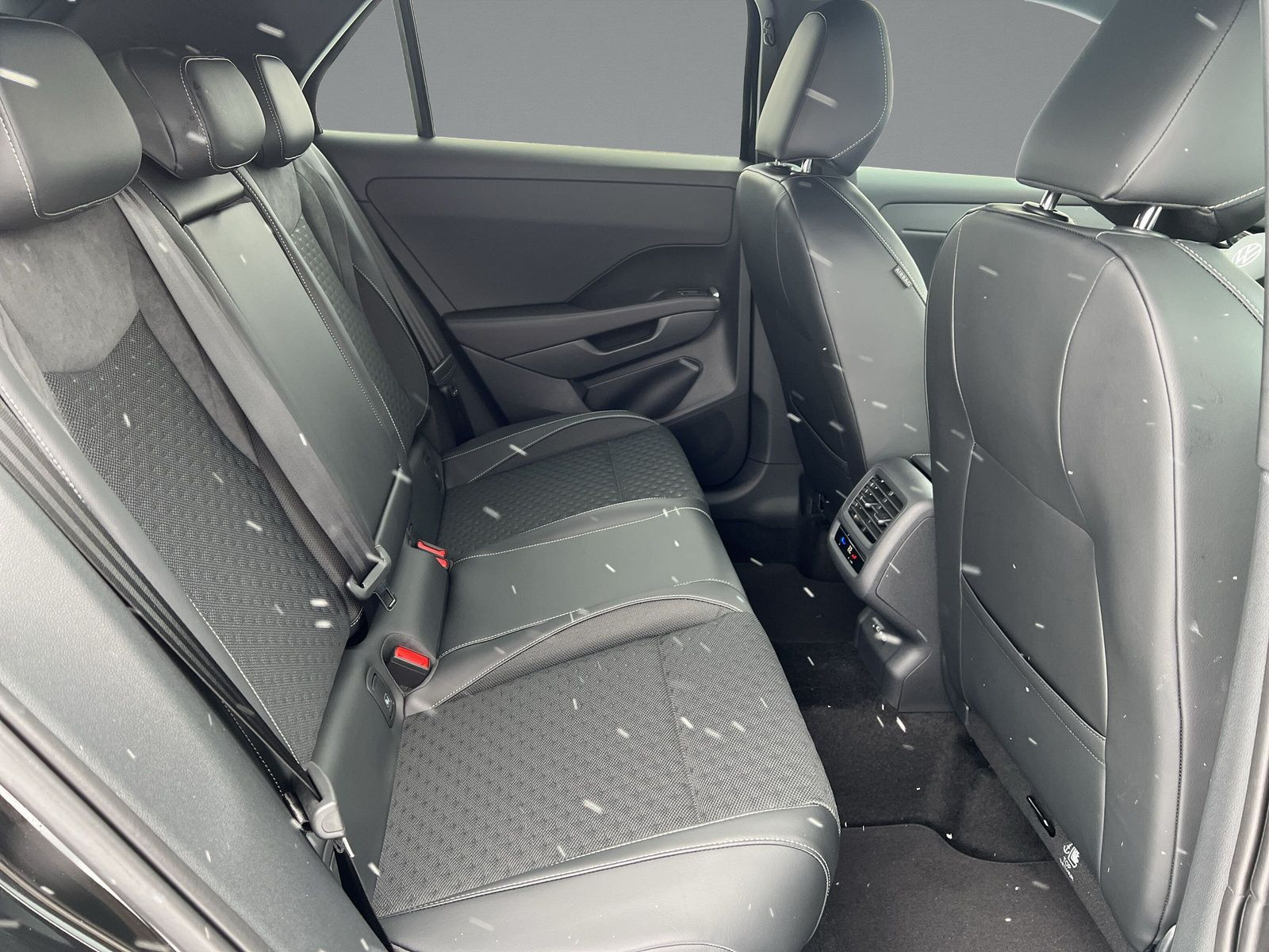 Volkswagen - T-Roc_14