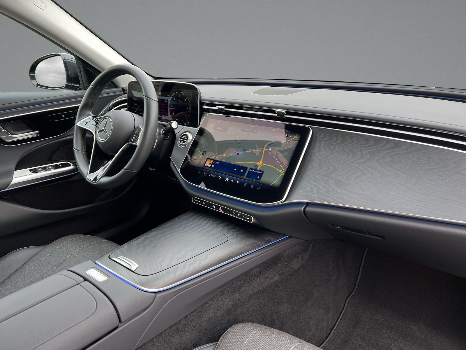 Mercedes-Benz - E 220_14