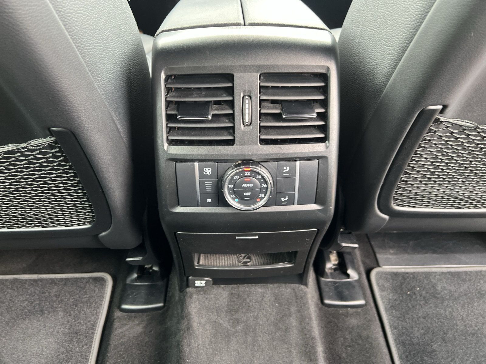 Mercedes-Benz - GLE 400_22