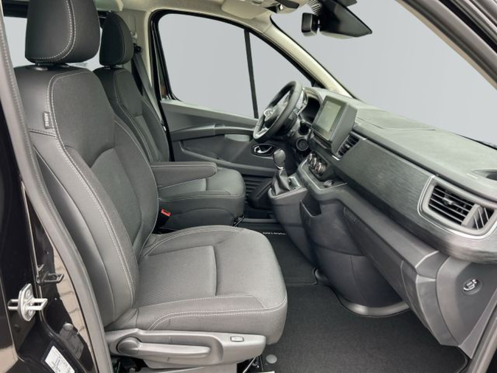 Nissan - Primastar_12