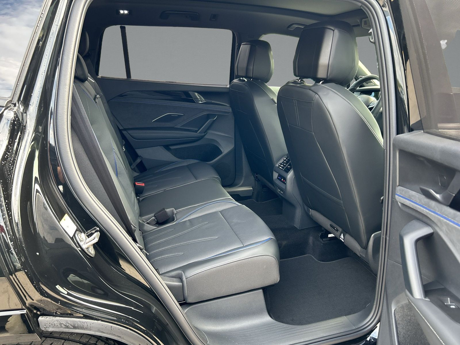 Volkswagen - Tayron_14