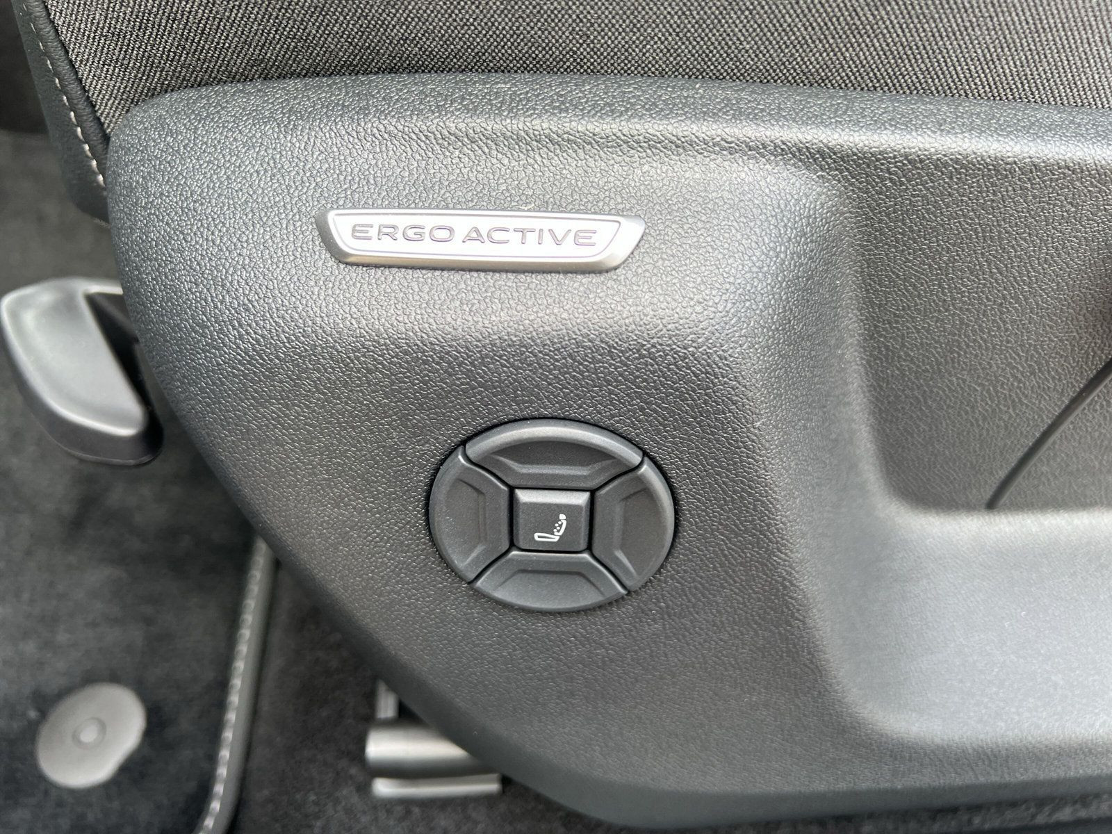 Volkswagen - Tayron_32