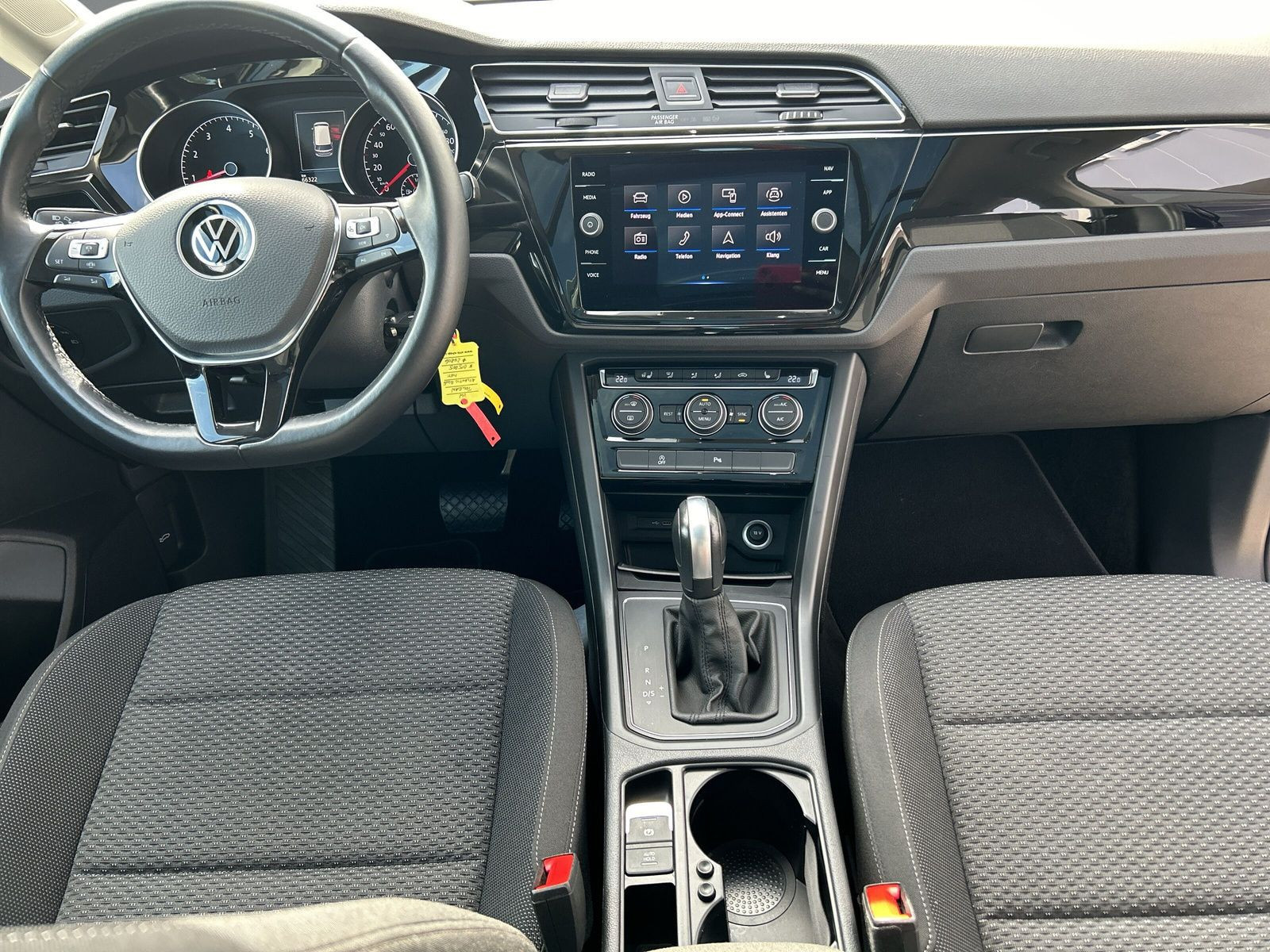 Volkswagen - Touran_9