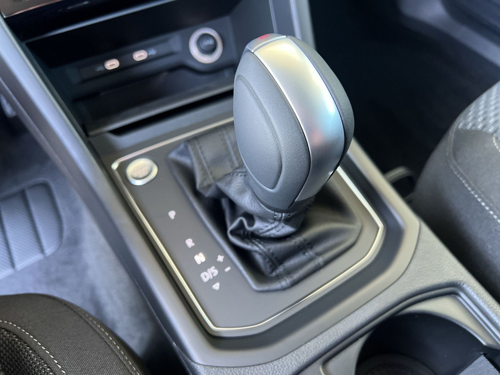 Volkswagen - Touran_15