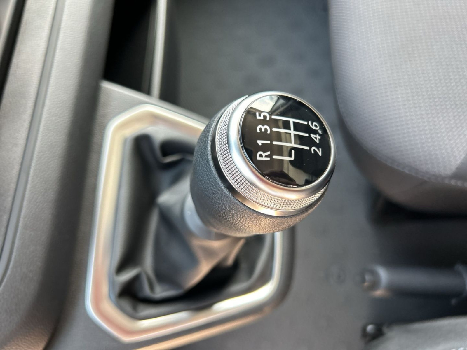 Nissan - Primastar_13