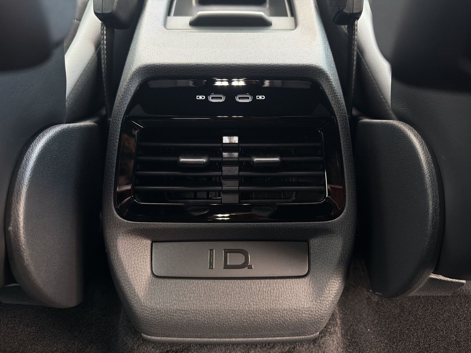 Volkswagen - ID.4_26