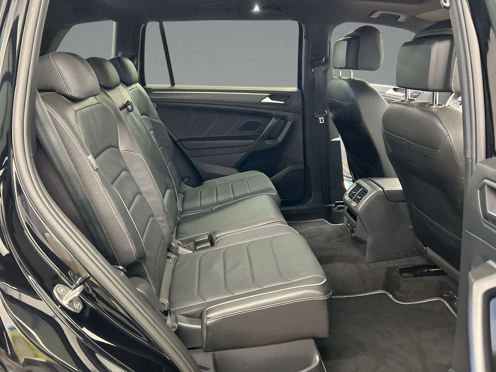 Volkswagen - Tiguan Allspace_13