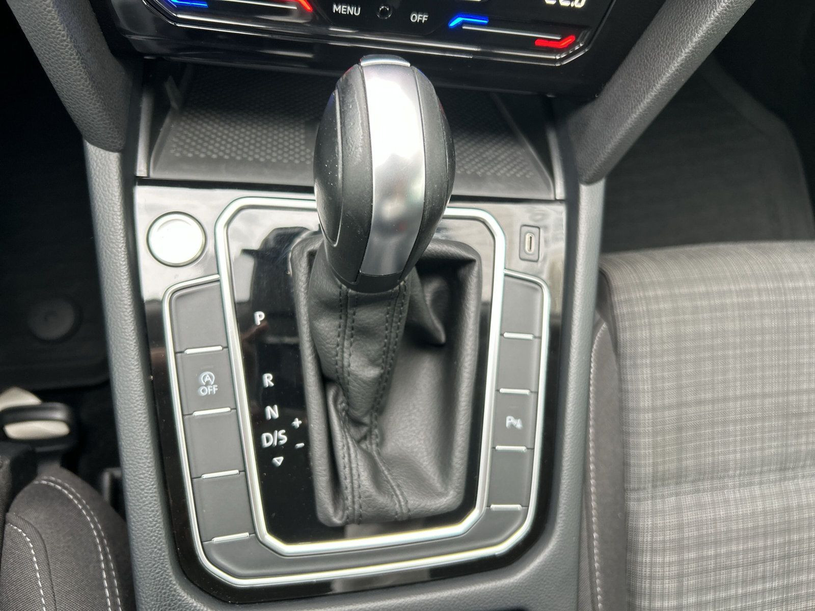 Volkswagen - Passat Variant_15