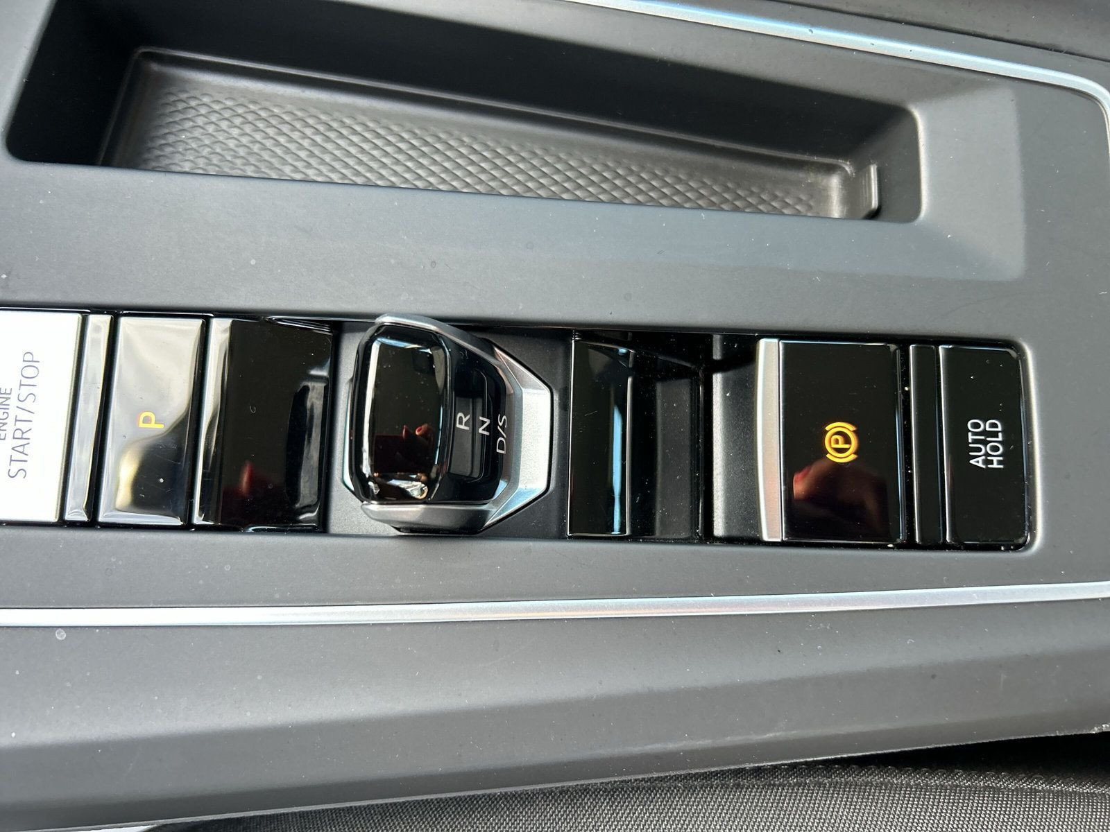 Volkswagen - Golf_16