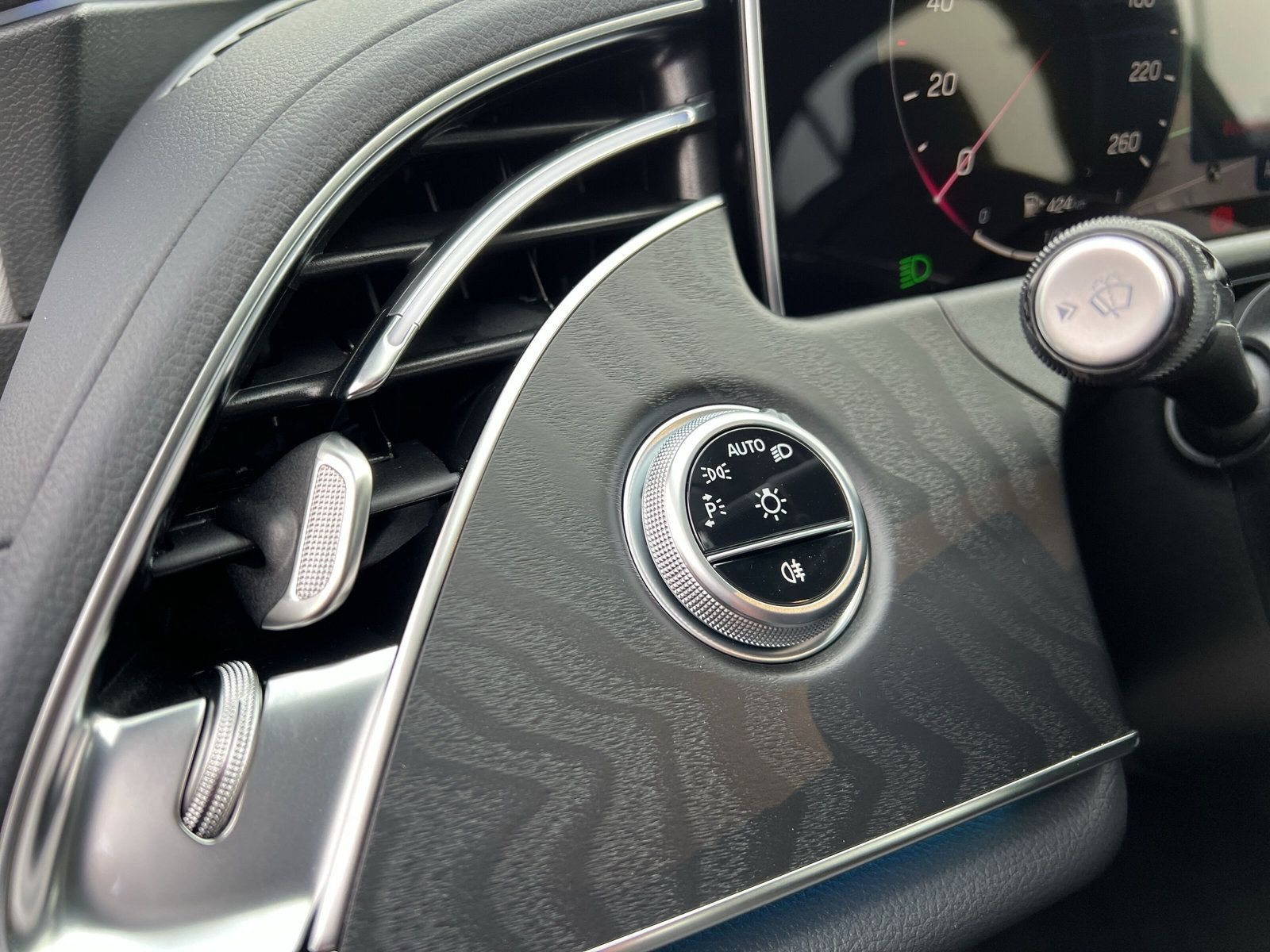 Mercedes-Benz - E 220_29