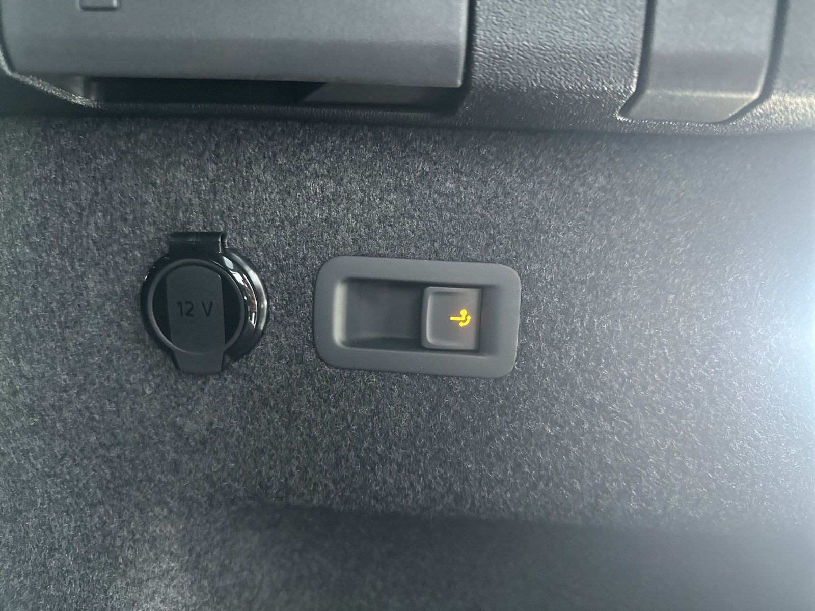 Volkswagen - Tayron_24