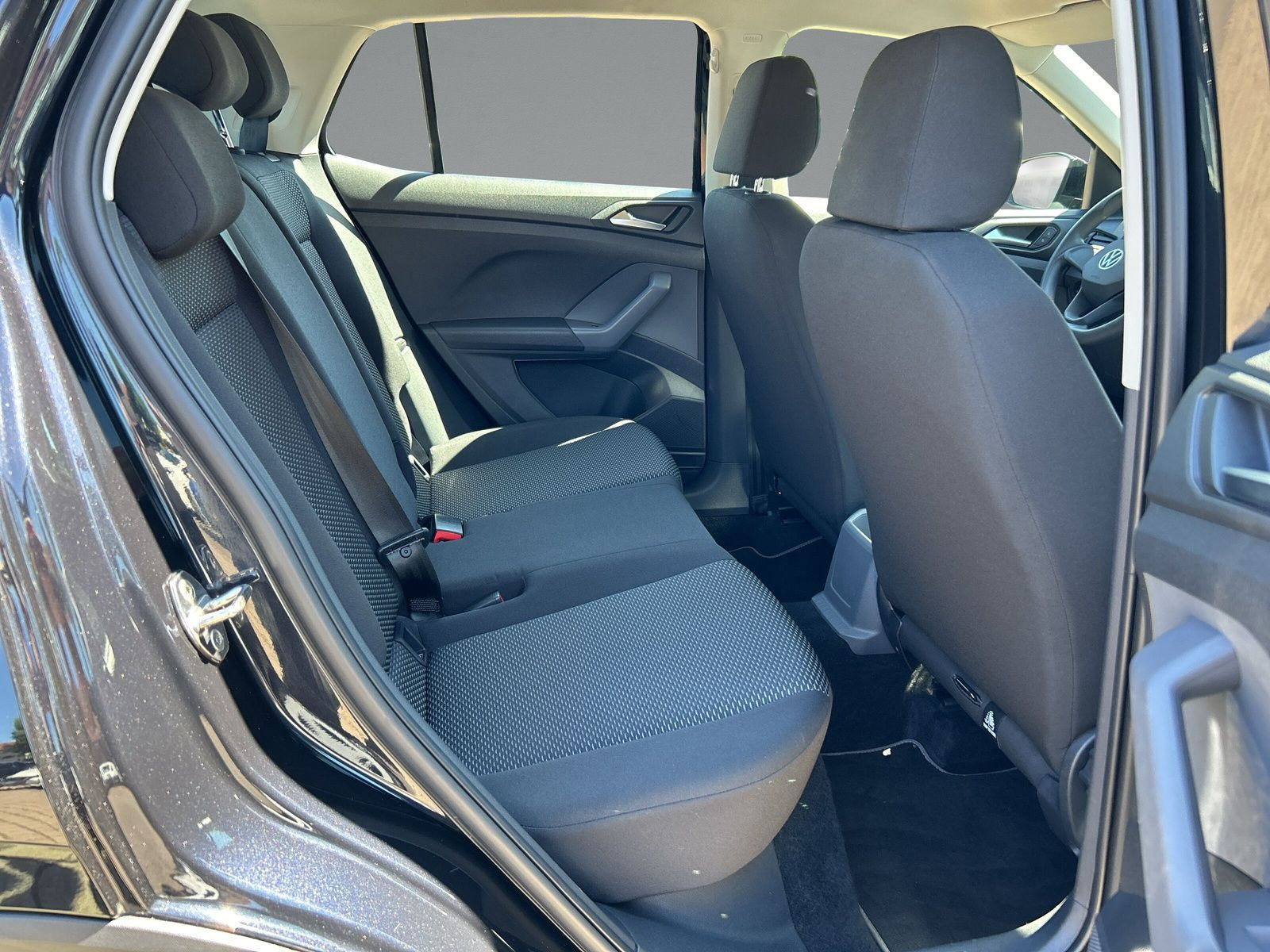 Volkswagen - T-Cross_13