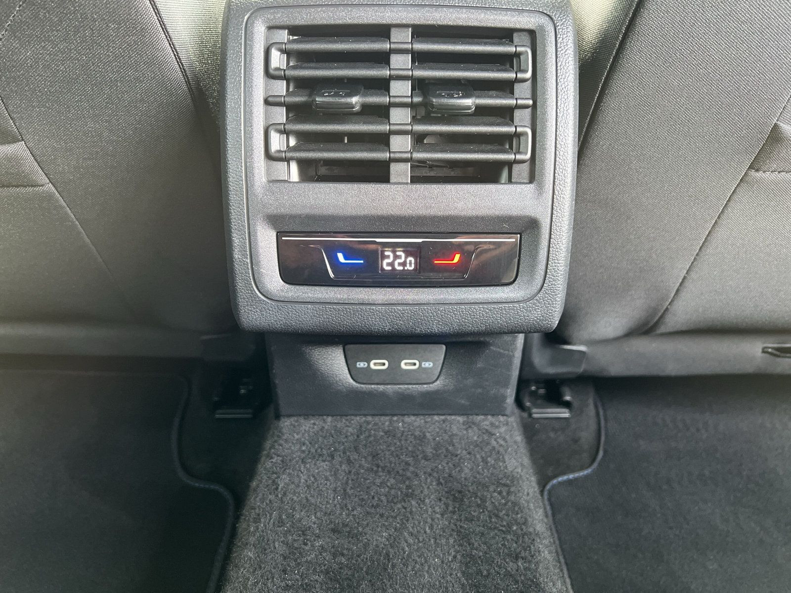 Volkswagen - Golf_22