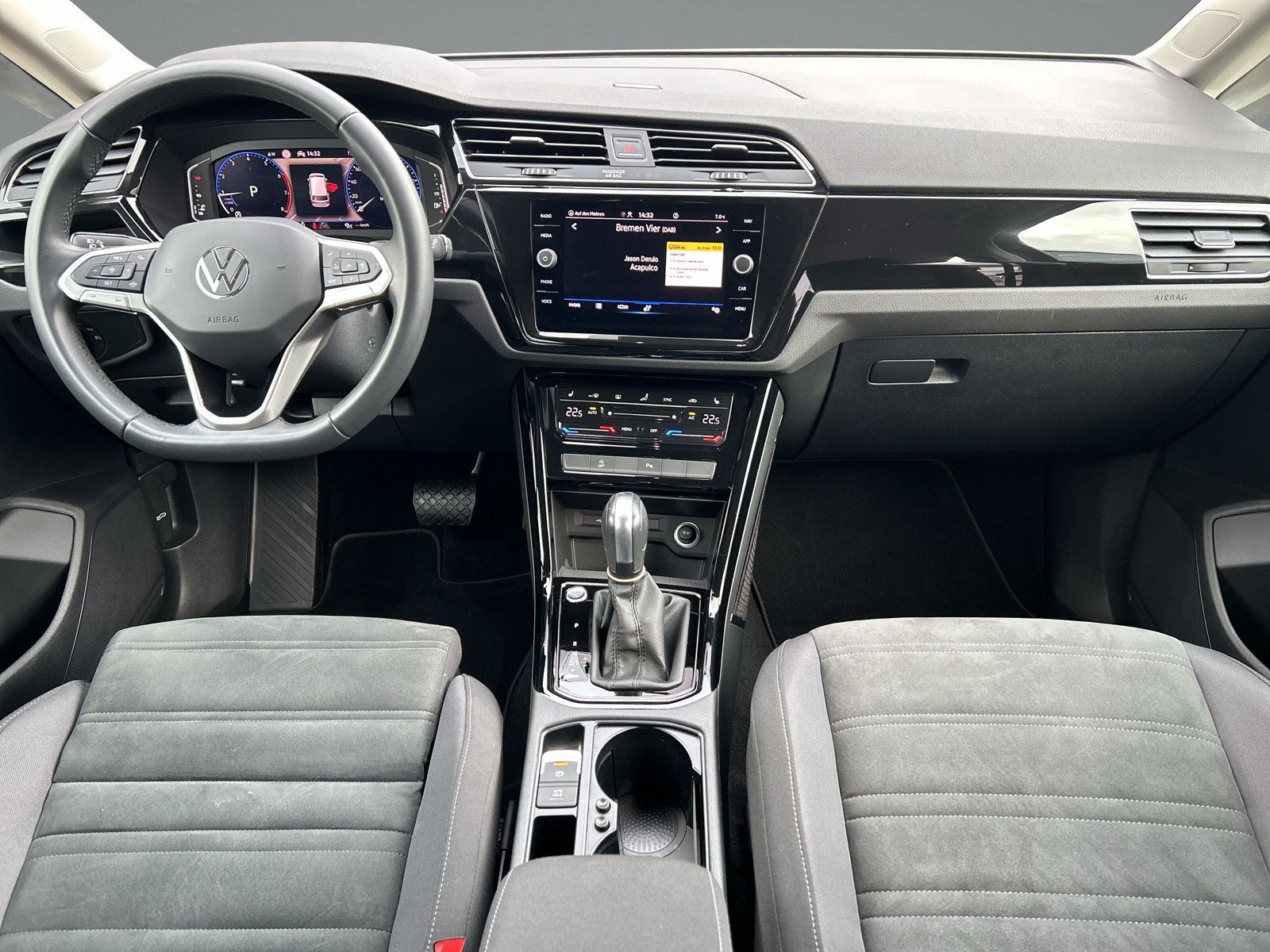 Volkswagen - Touran_8