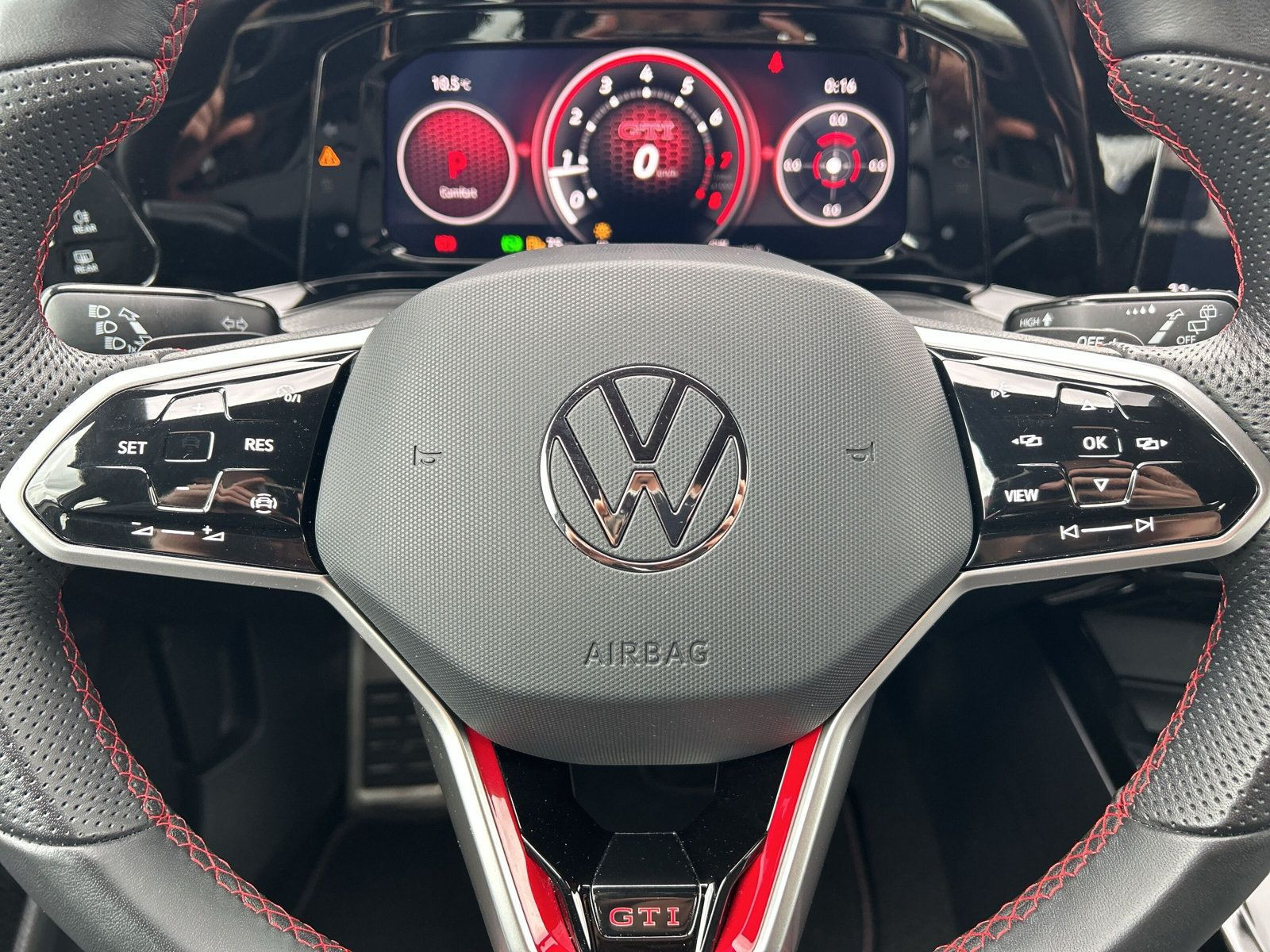 Volkswagen - Golf GTI_23