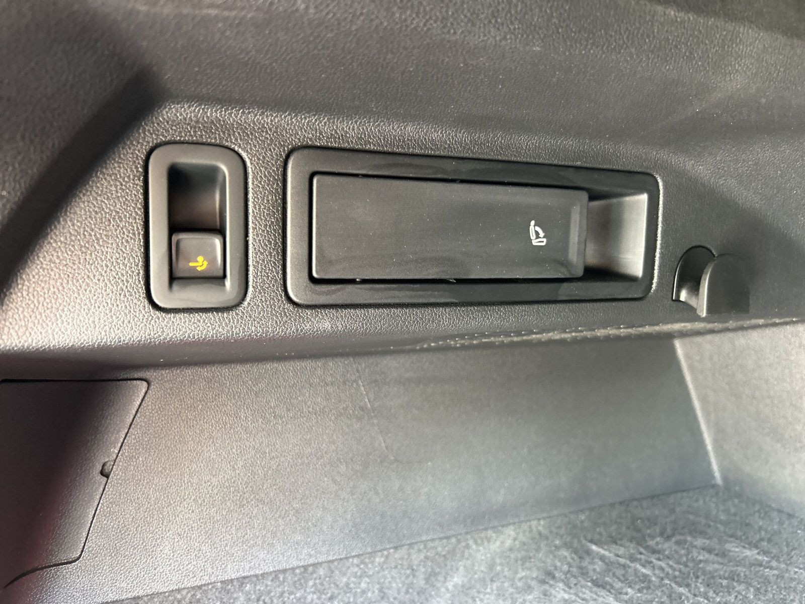 Volkswagen - Tiguan_24