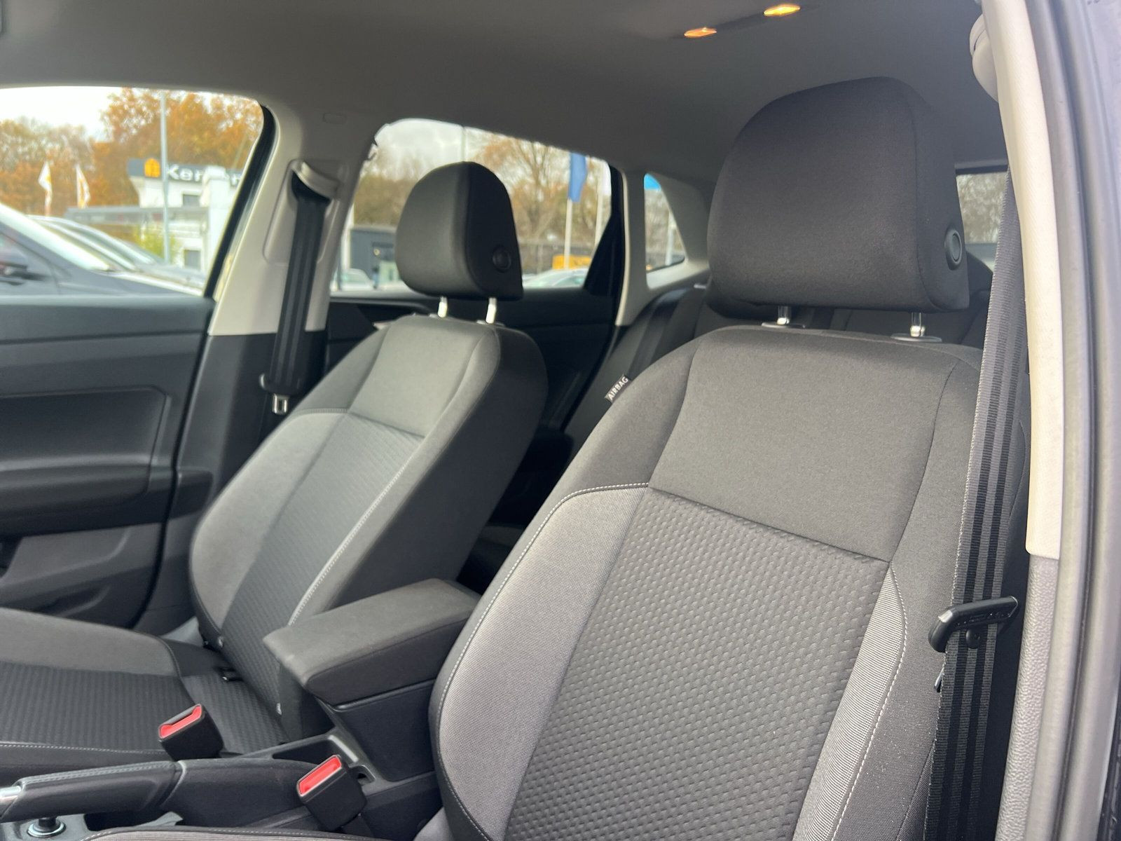 Volkswagen - Polo_25