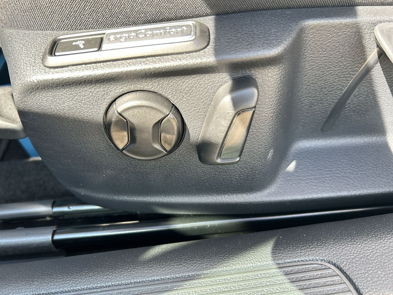 Volkswagen - Passat Variant_24