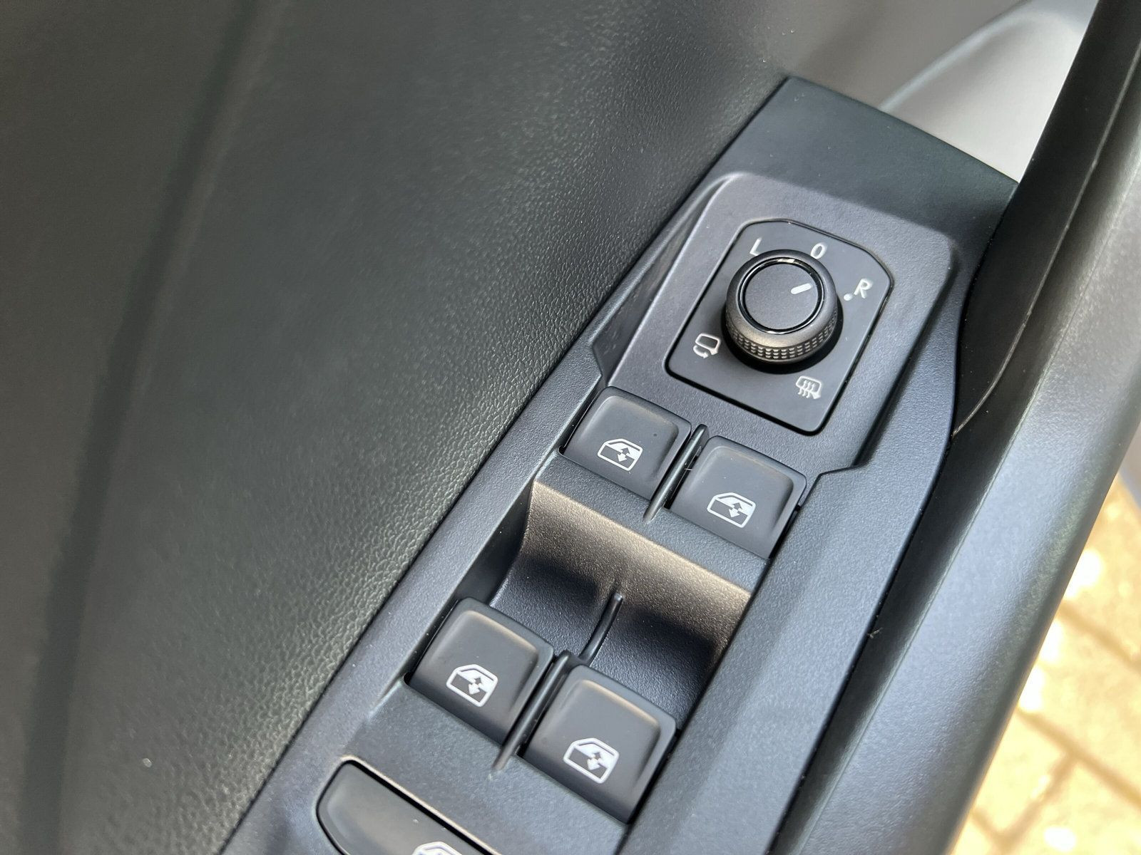 Volkswagen - T-Cross_30