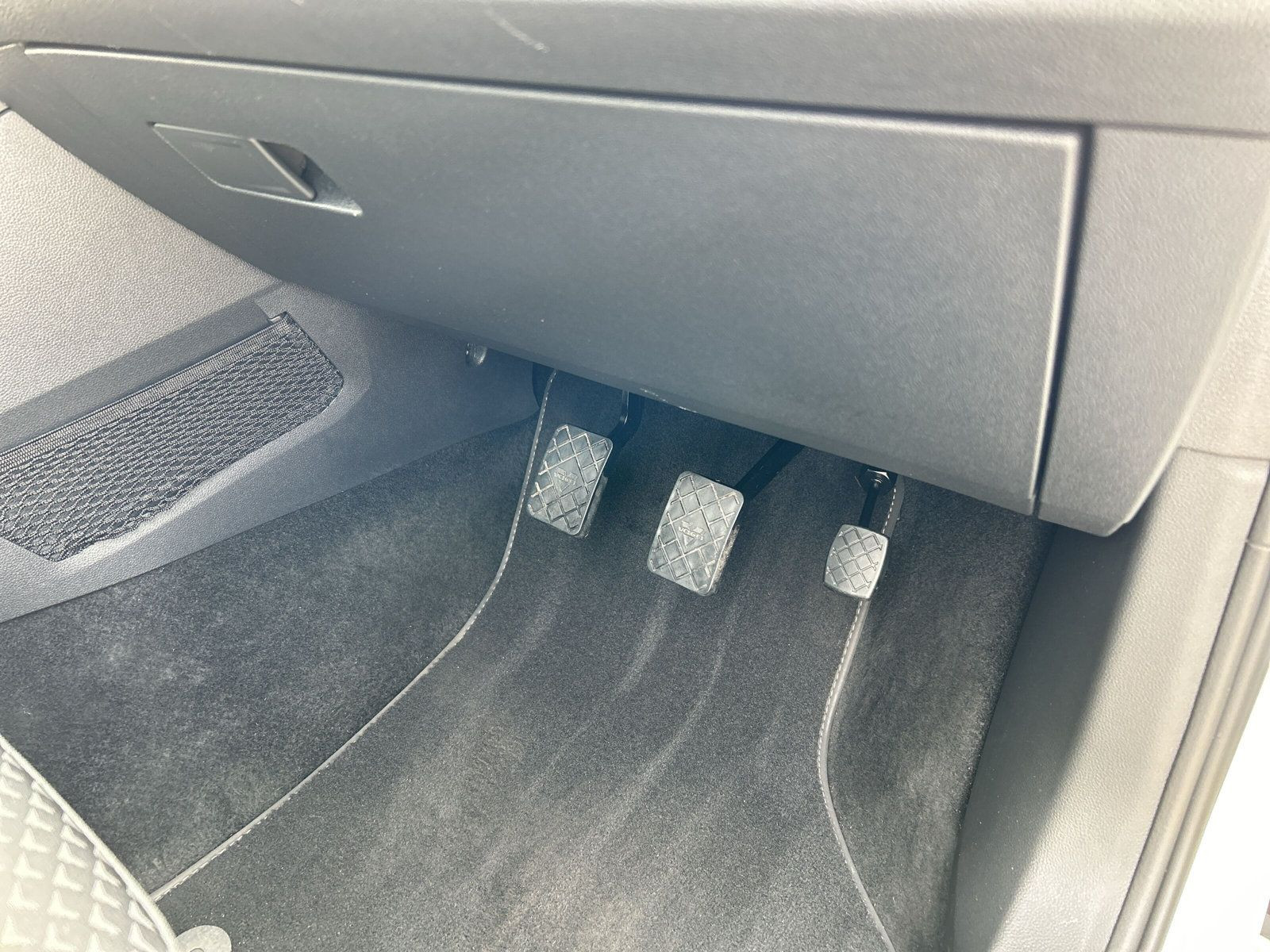 Volkswagen - Golf_24