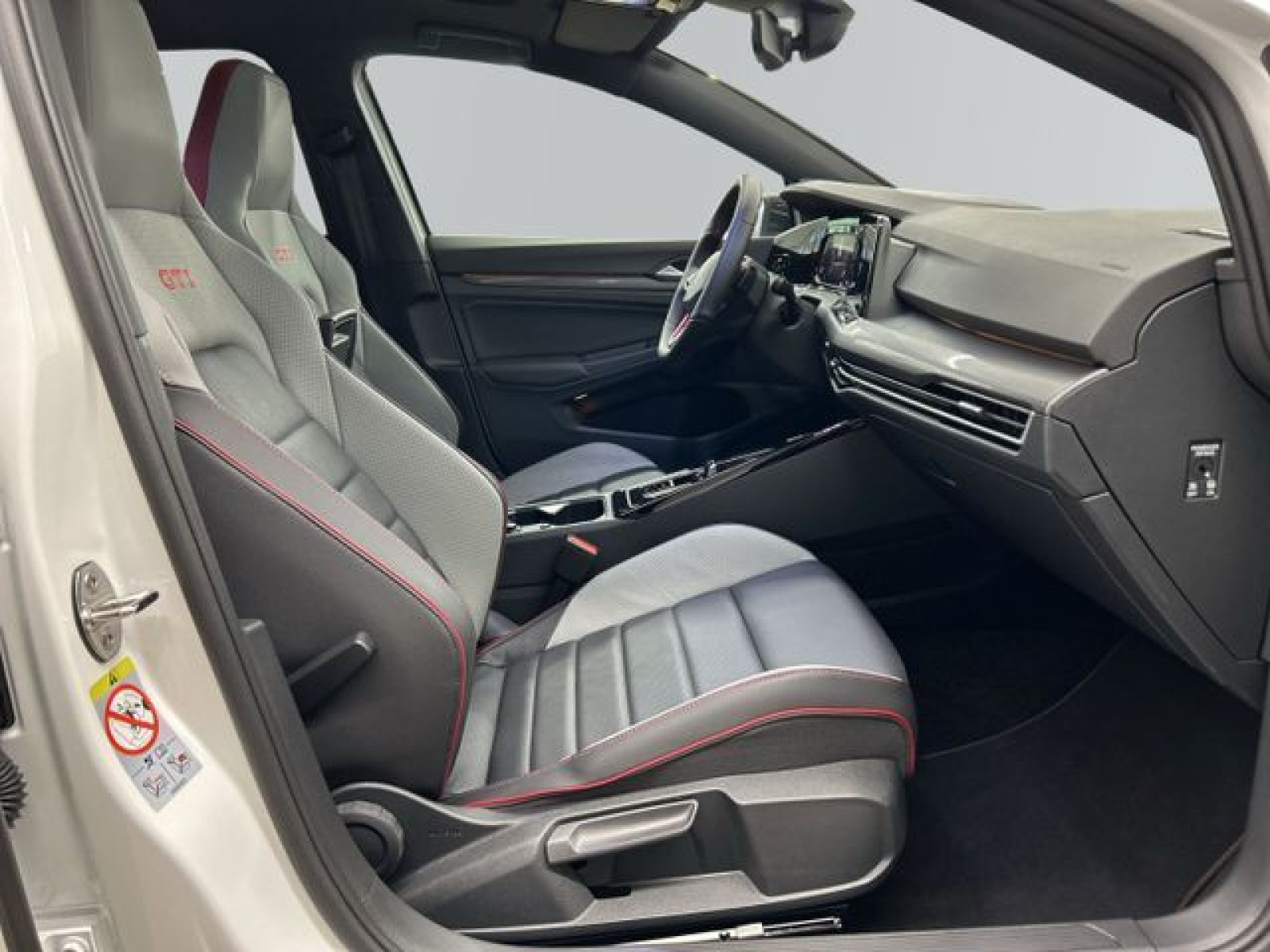 Volkswagen - Golf GTI_13