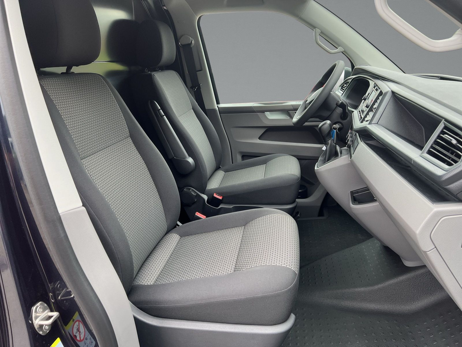 Volkswagen - T6.1 Transporter_12