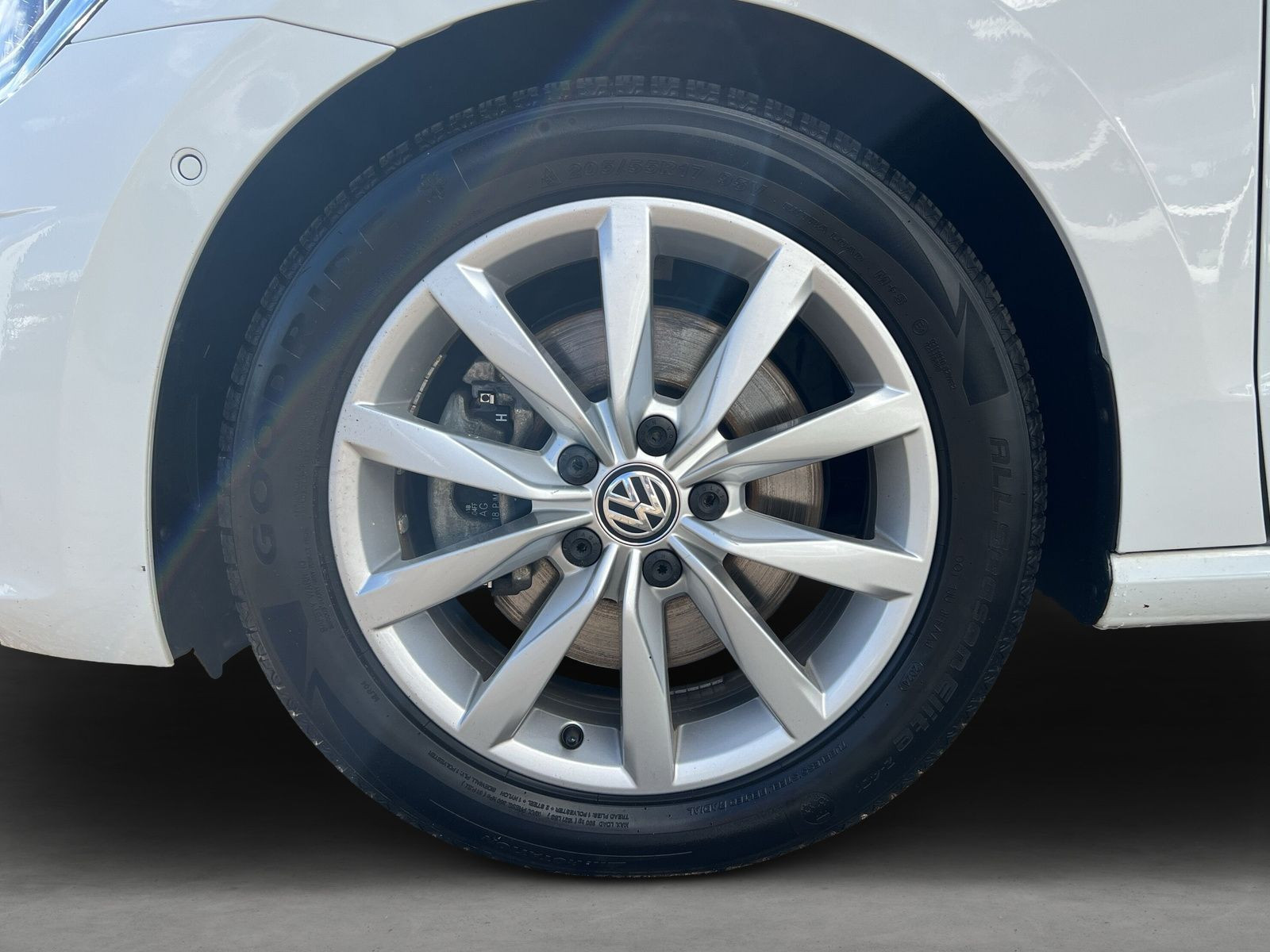 Volkswagen - Golf Sportsvan_7