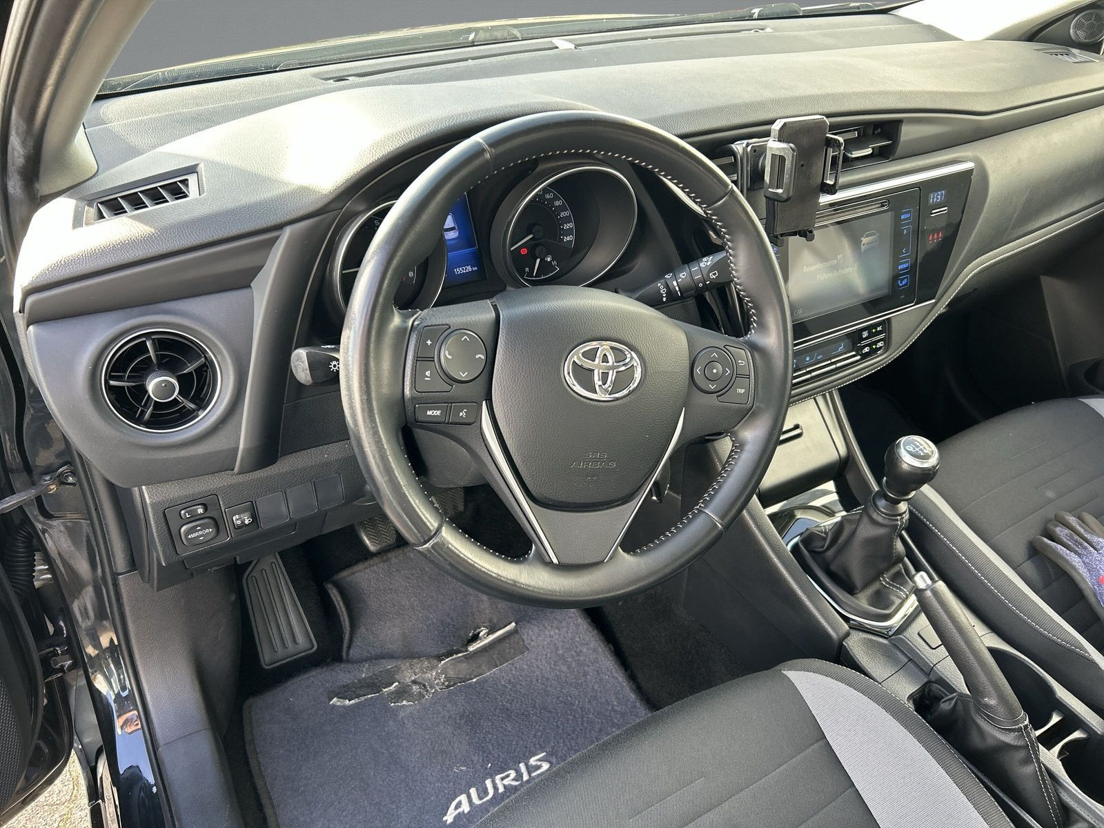 Toyota - Auris_8