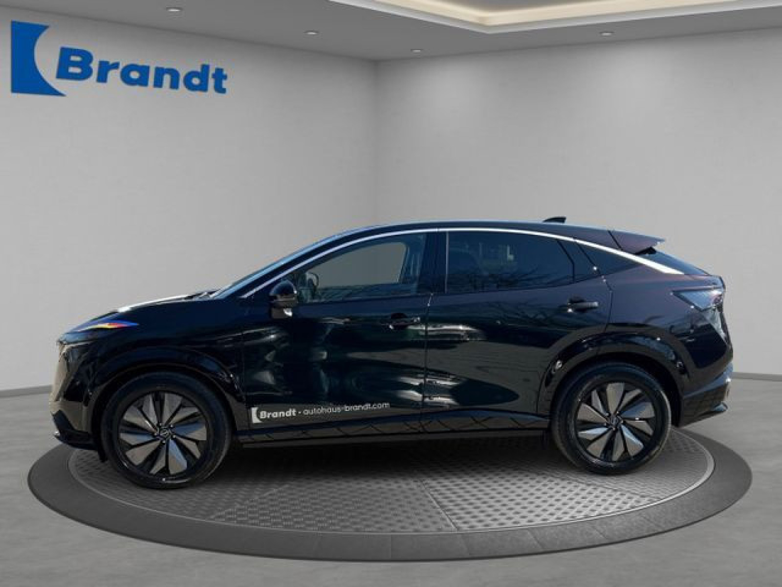 Nissan - Ariya_2