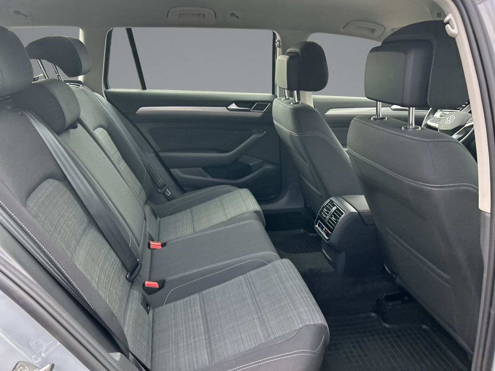 Volkswagen - Passat Variant_13