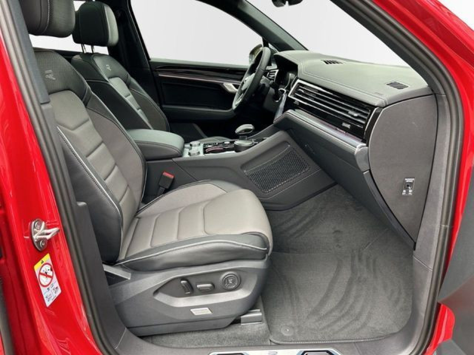 Volkswagen - Touareg_13