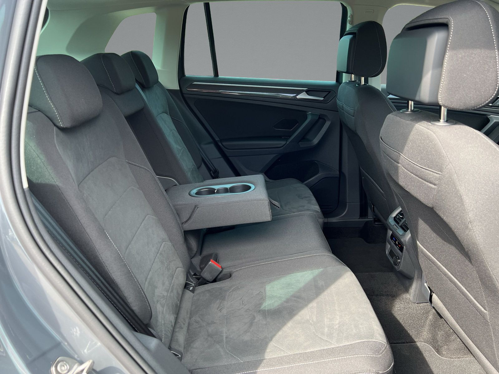 Volkswagen - Tiguan_13