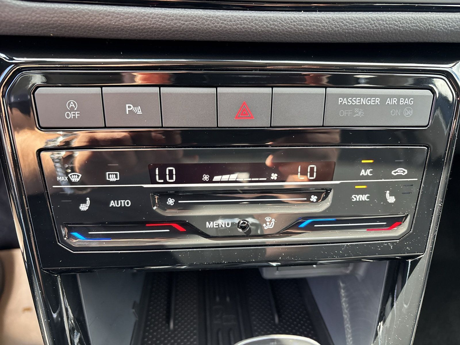 Volkswagen - T-Cross_16