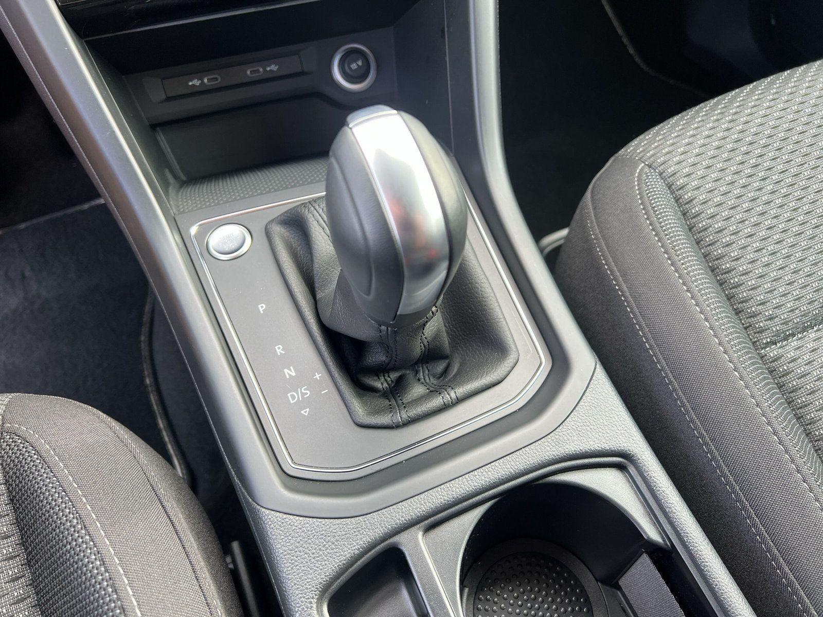 Volkswagen - Touran_16