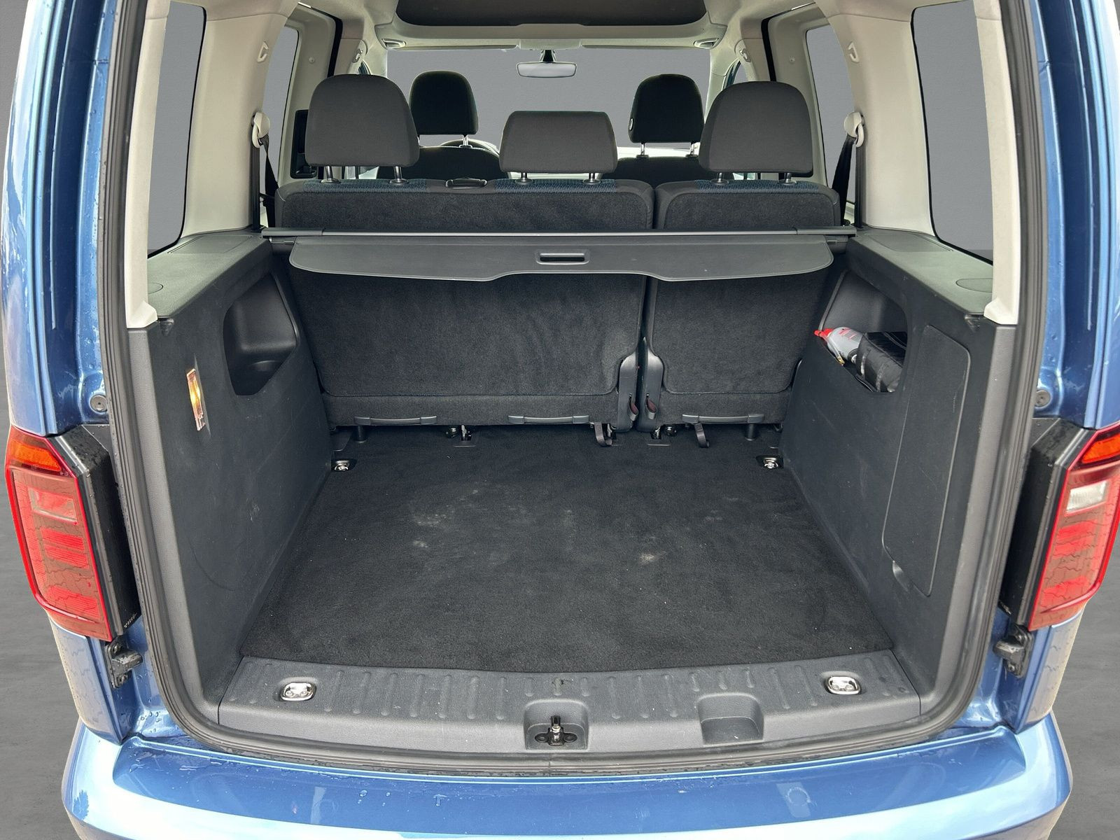 Volkswagen - Caddy_11
