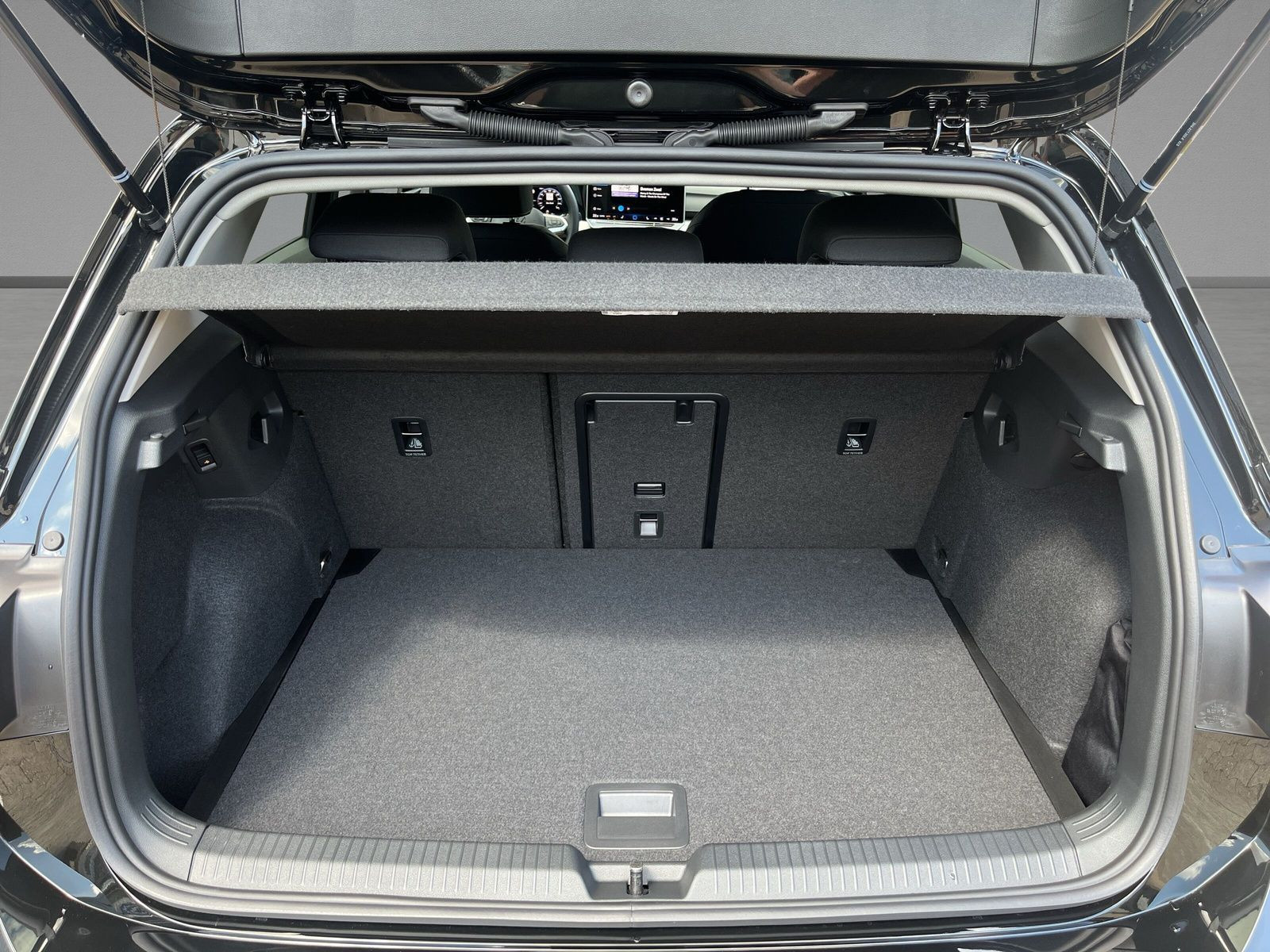 Volkswagen - Golf_11