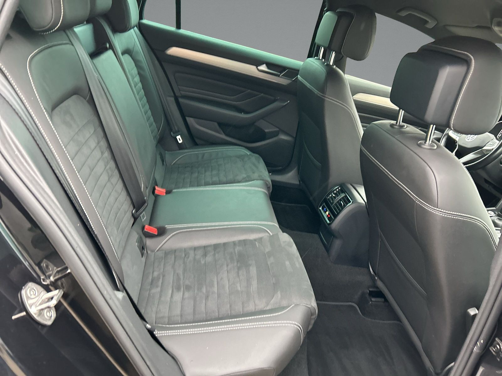 Volkswagen - Passat Variant_12