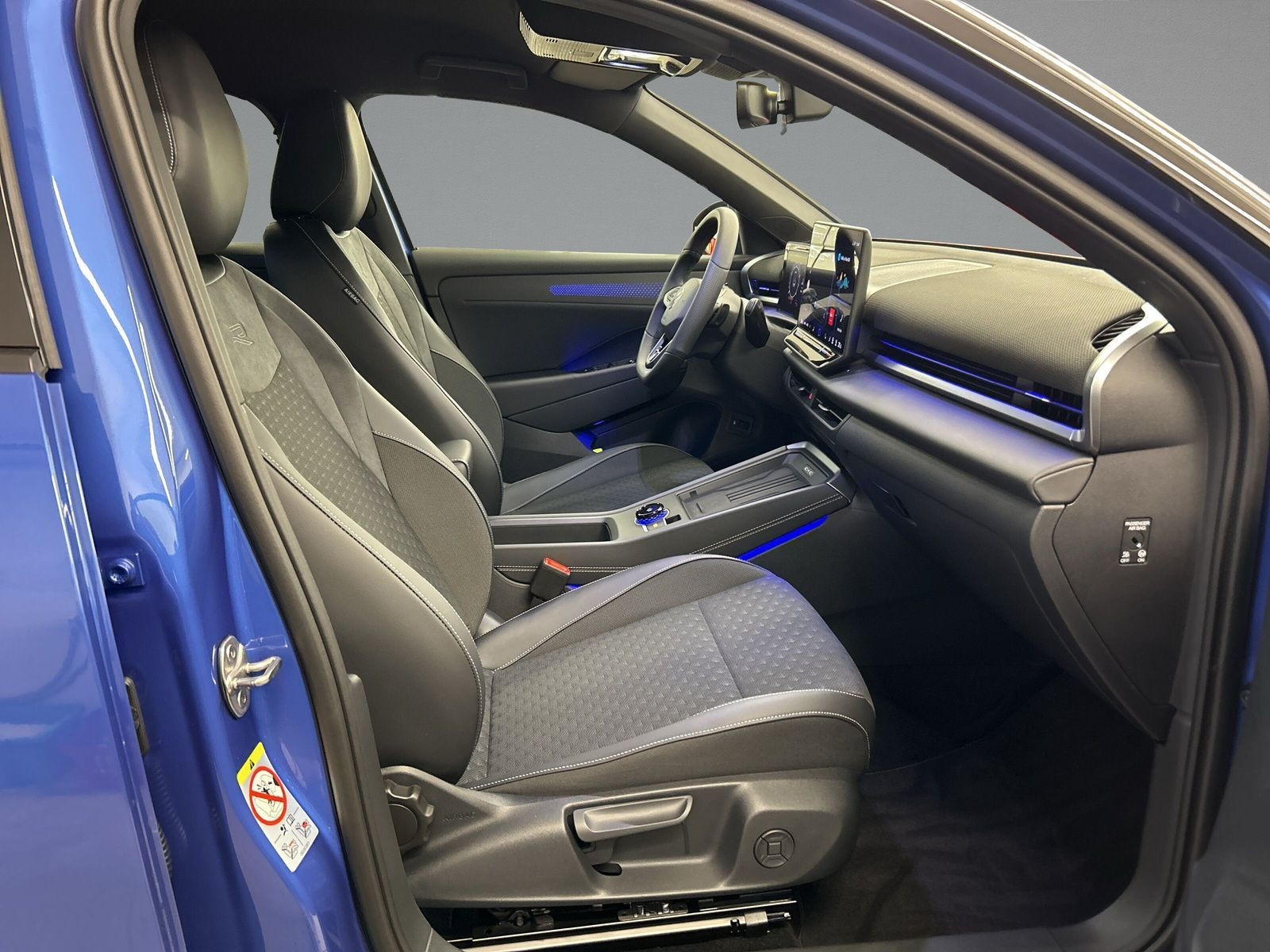 Volkswagen - T-Roc_12