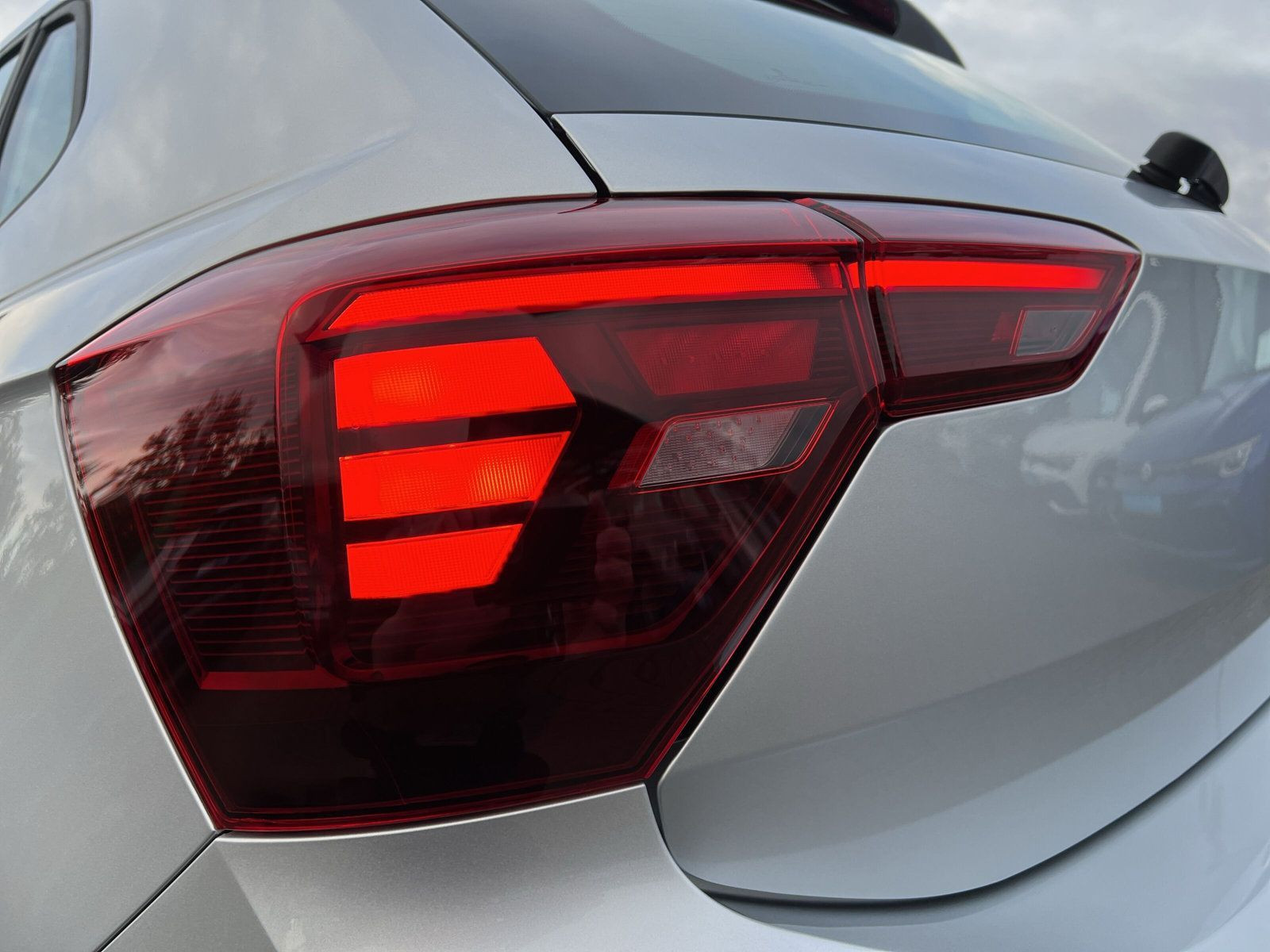 Volkswagen - Polo_32