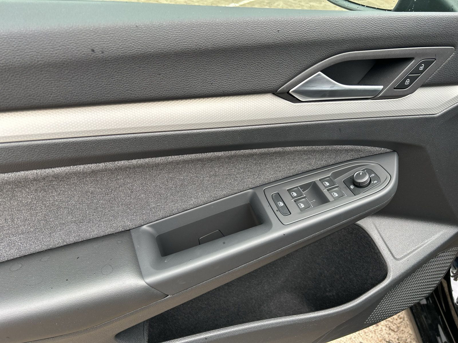 Volkswagen - Golf_23