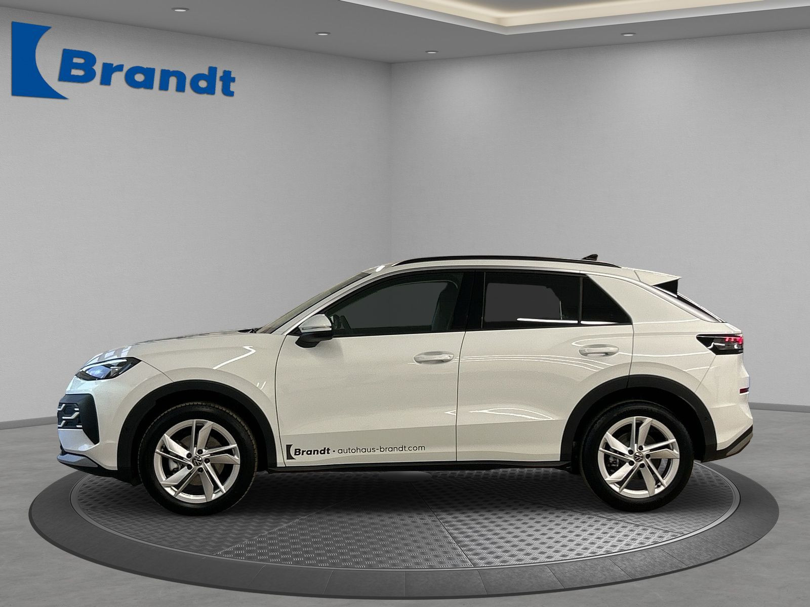 Volkswagen - T-Roc_2