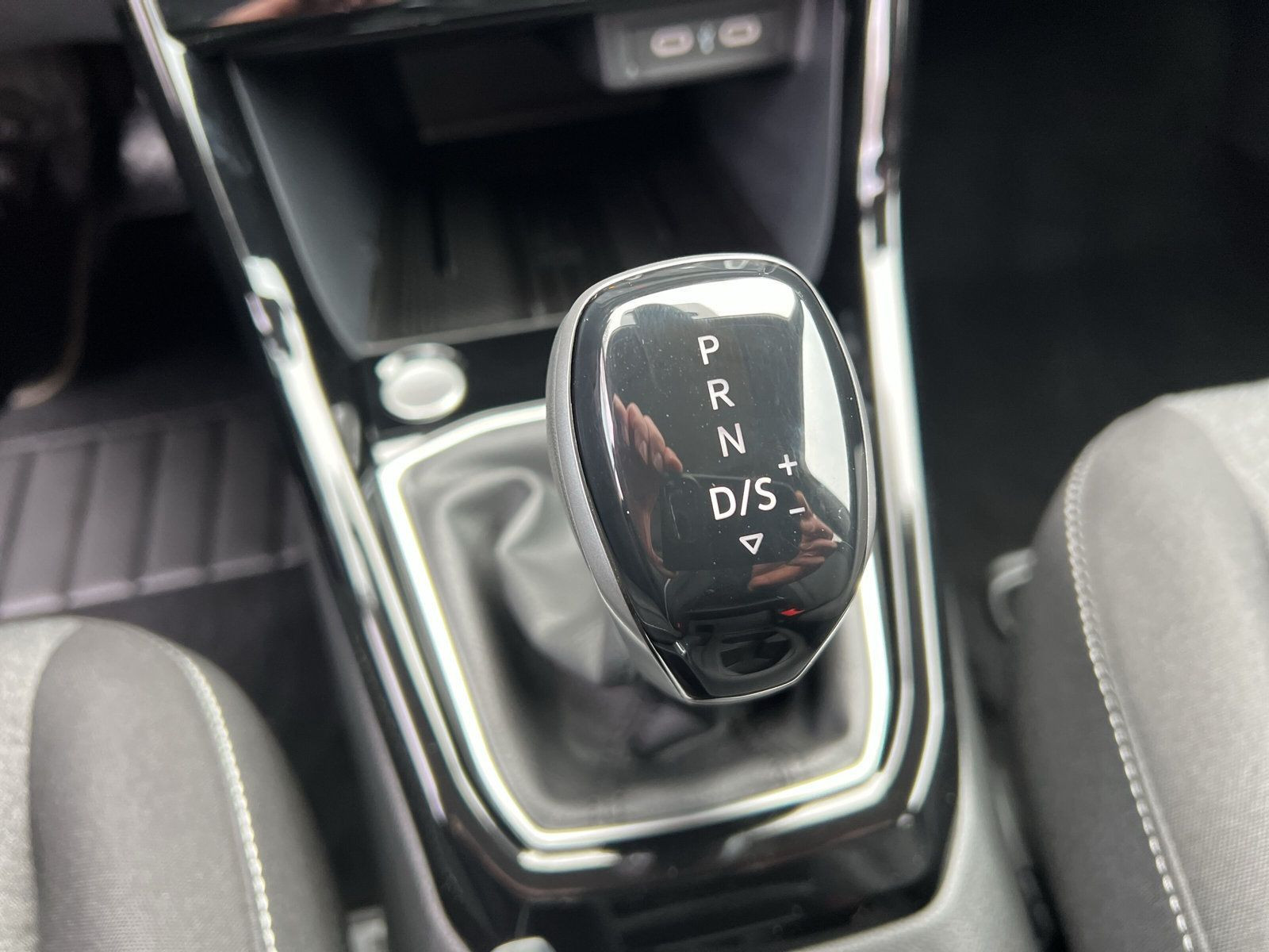 Volkswagen - T-Cross_16