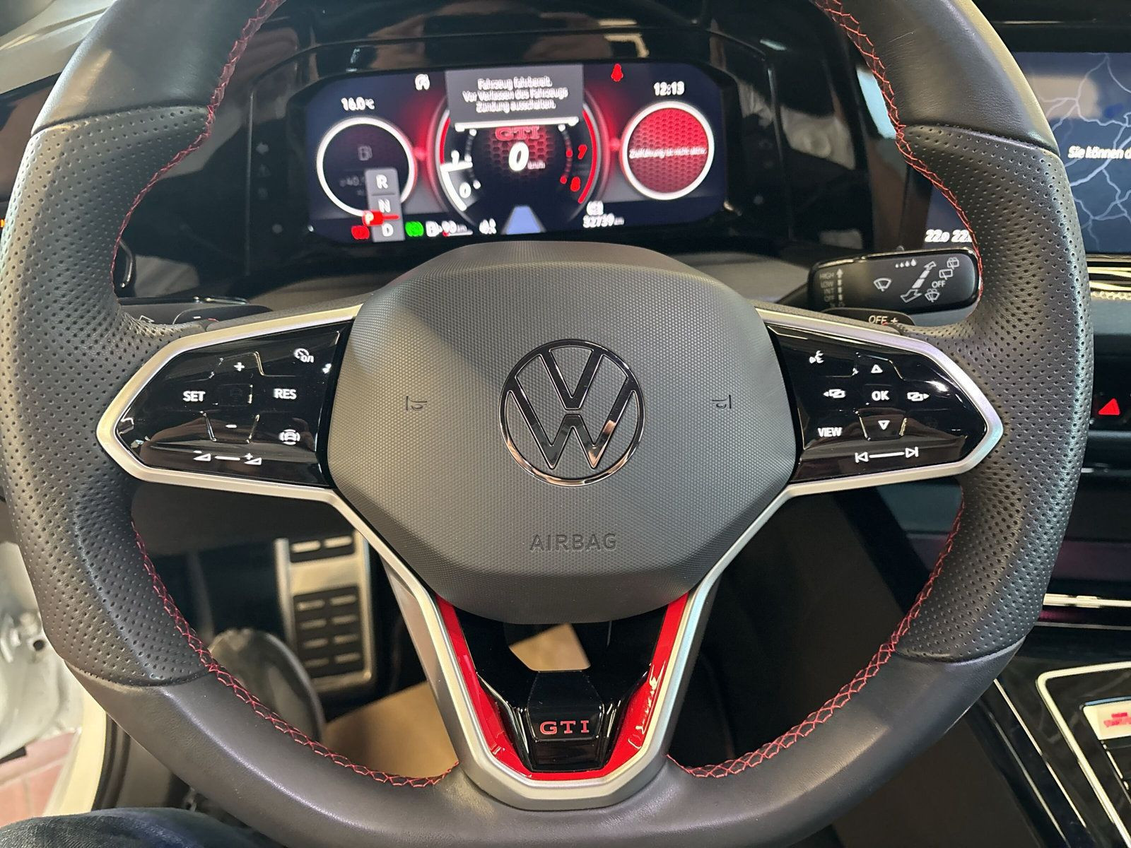 Volkswagen - Golf GTI_23