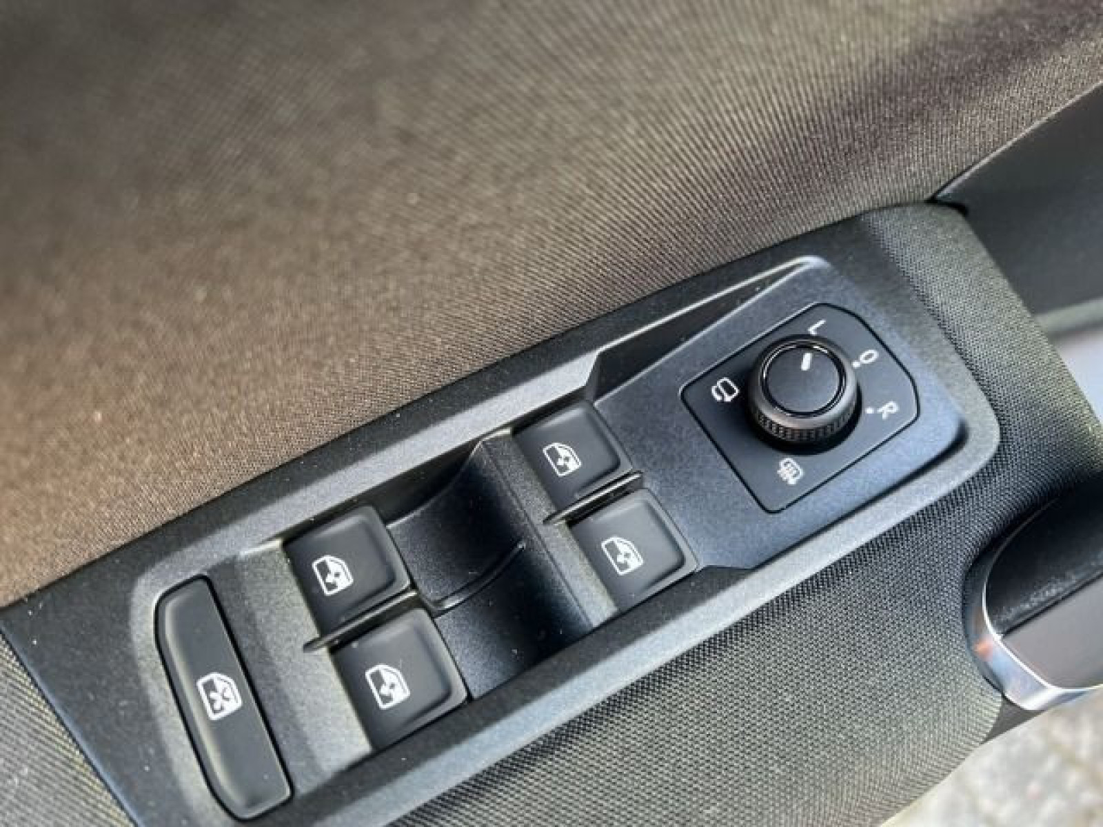 Volkswagen - Touran_27