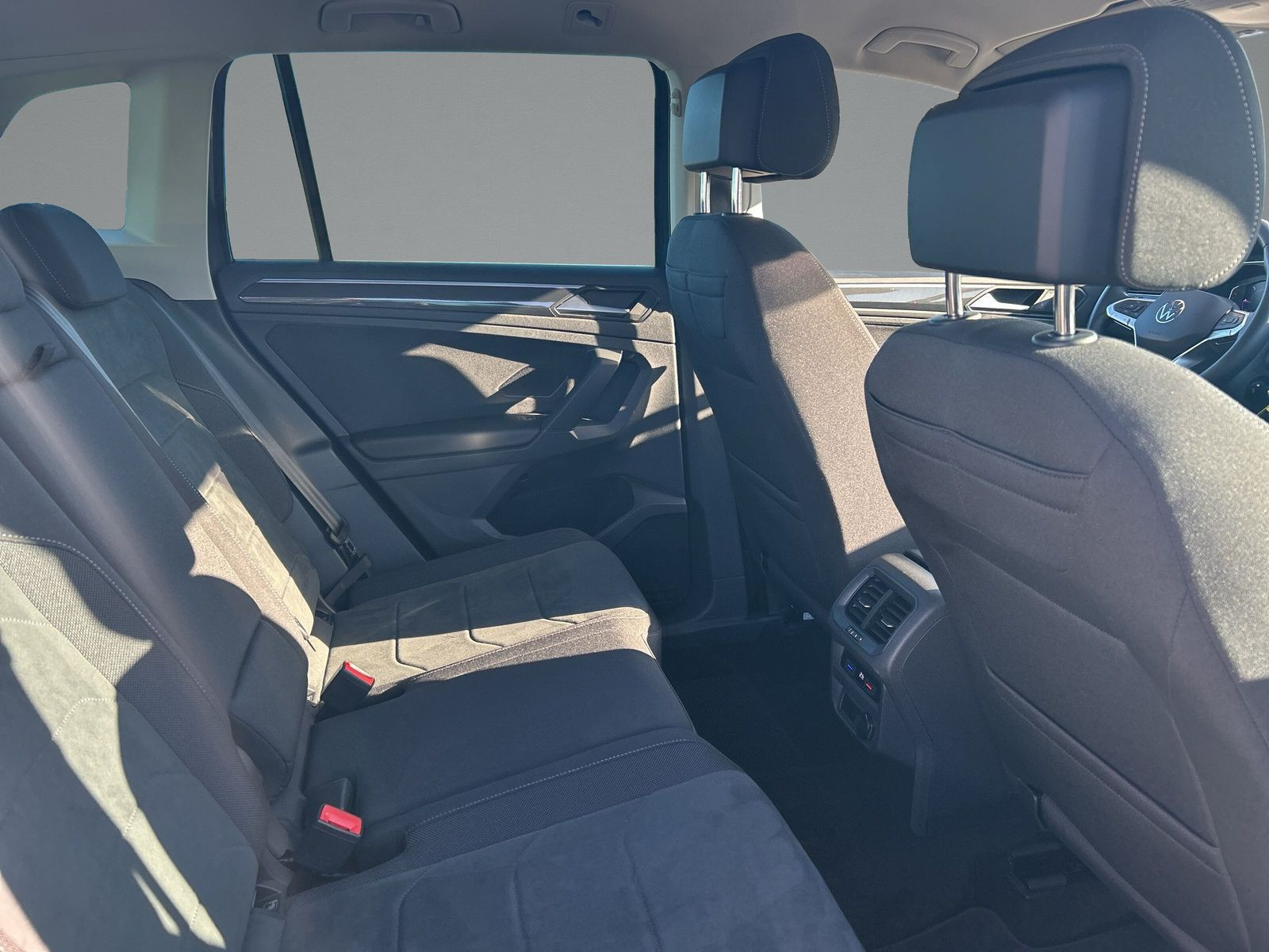 Volkswagen - Tiguan_12