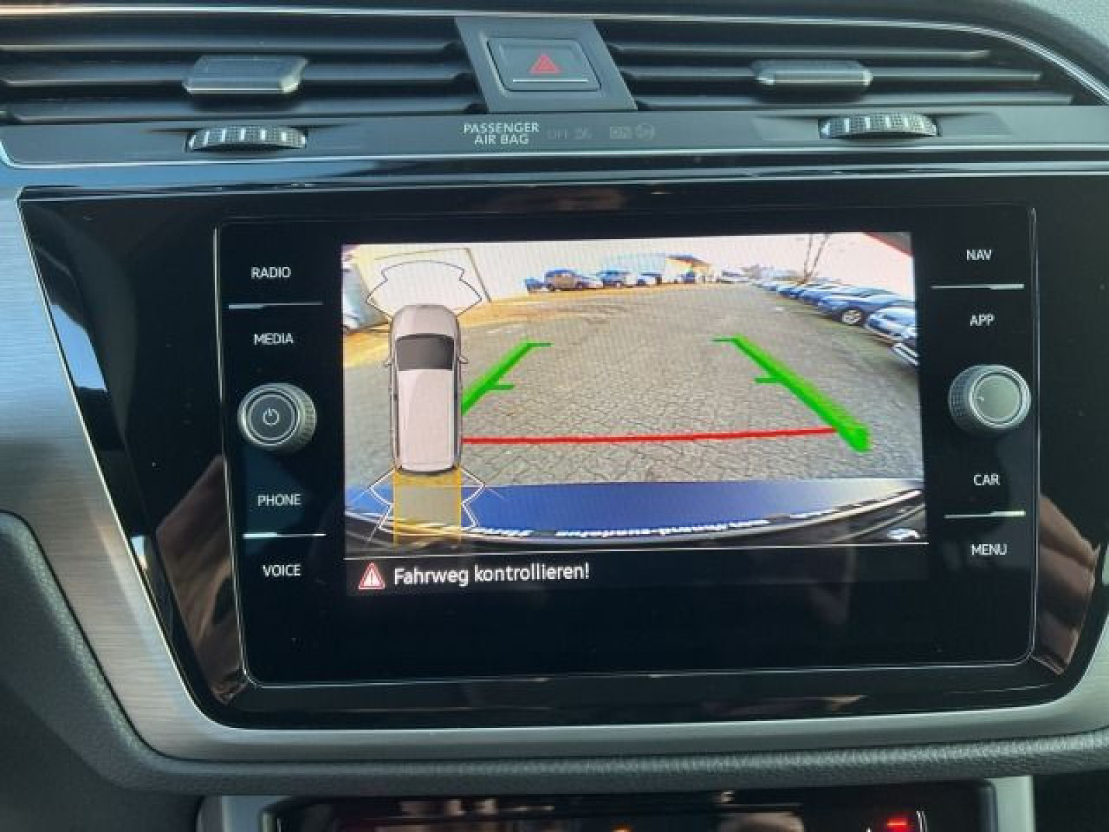 Volkswagen - Touran_25